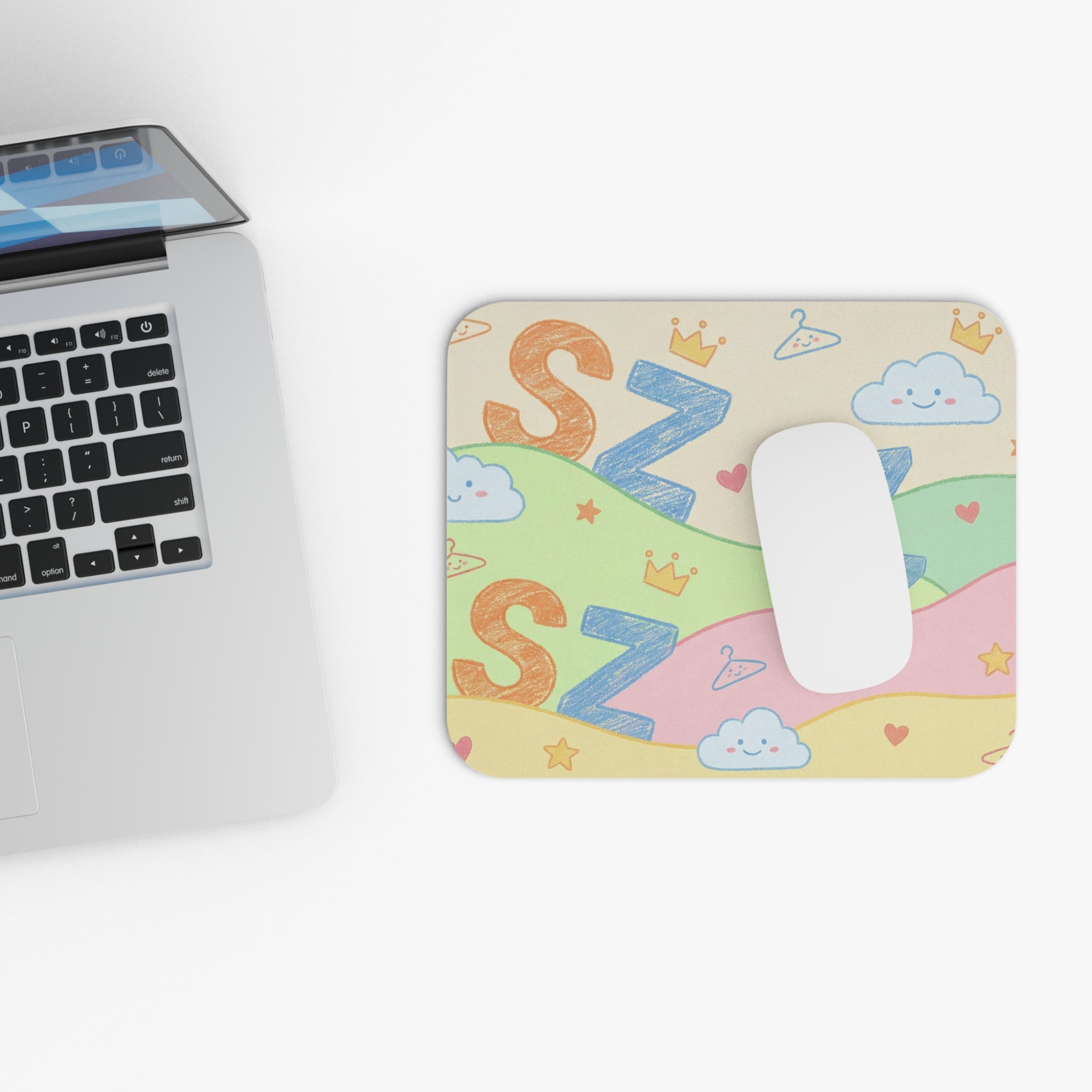 Cute Pastel 'SZ' Smiling Clouds Rectangle Mouse Pad — Kawaii Nap Vibe Desk Mat